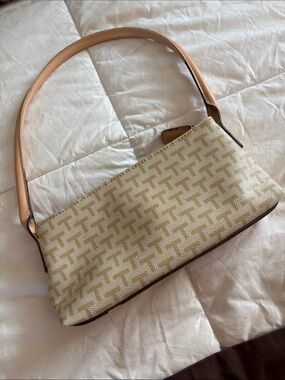 Tommy Hilfiger Hamptons Cream Monogram Shoulder Bag
